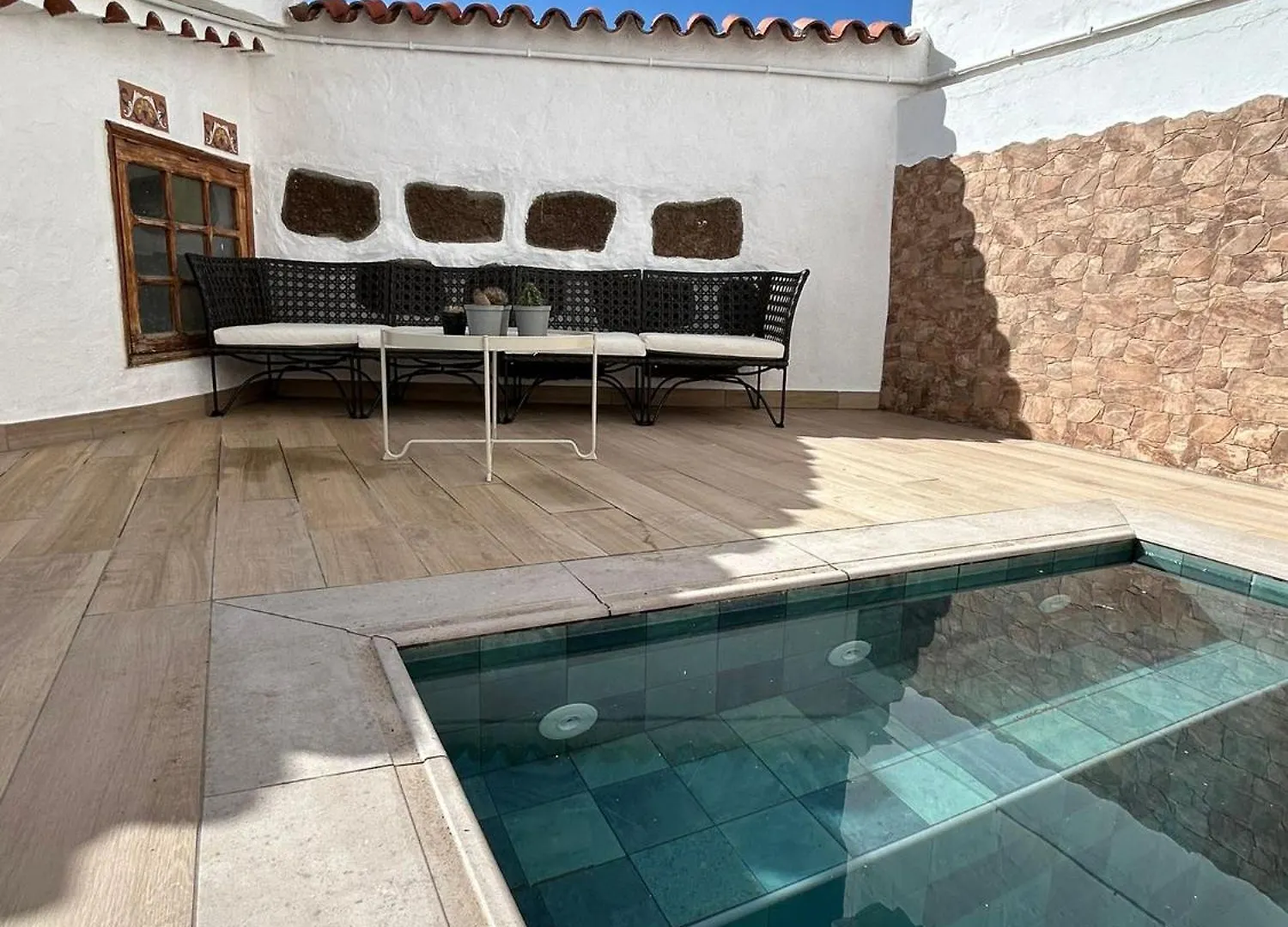 Casa Mari contacts